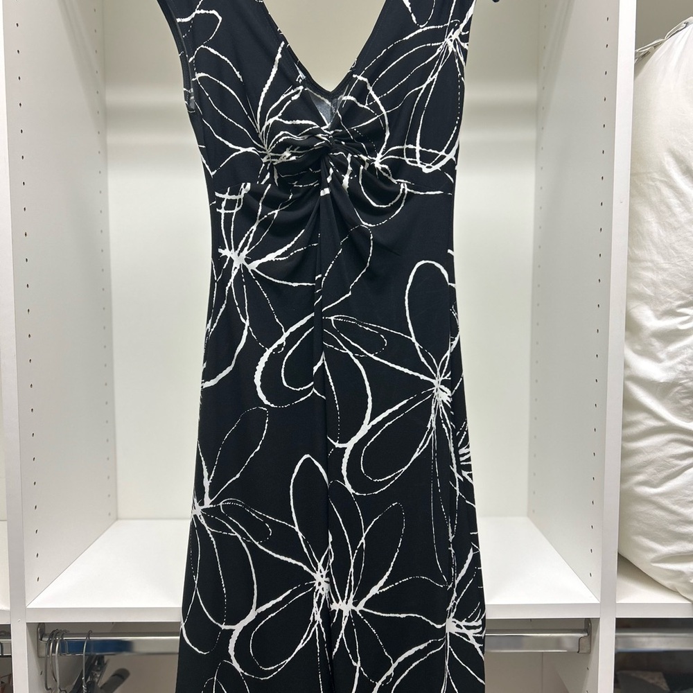 Stylish Black and White Floral Midi Dress